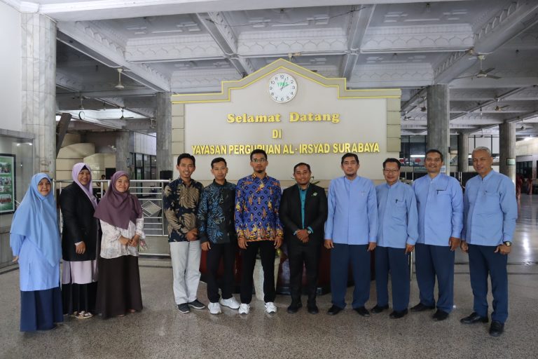 Pengelola Sekolah Al Izzah Sorong Papua Berkunjung Ke YPAS