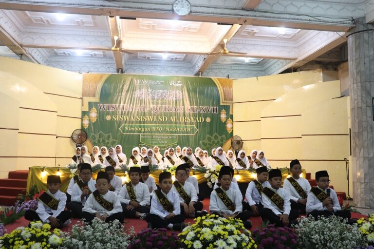 Laporan Khusus Al-Irsyad Surabaya: Bukan Sekadar Sekolah Pulang-Pergi, Siswa Non-Asrama Meraih Hafalan Hingga 9 Juz 
